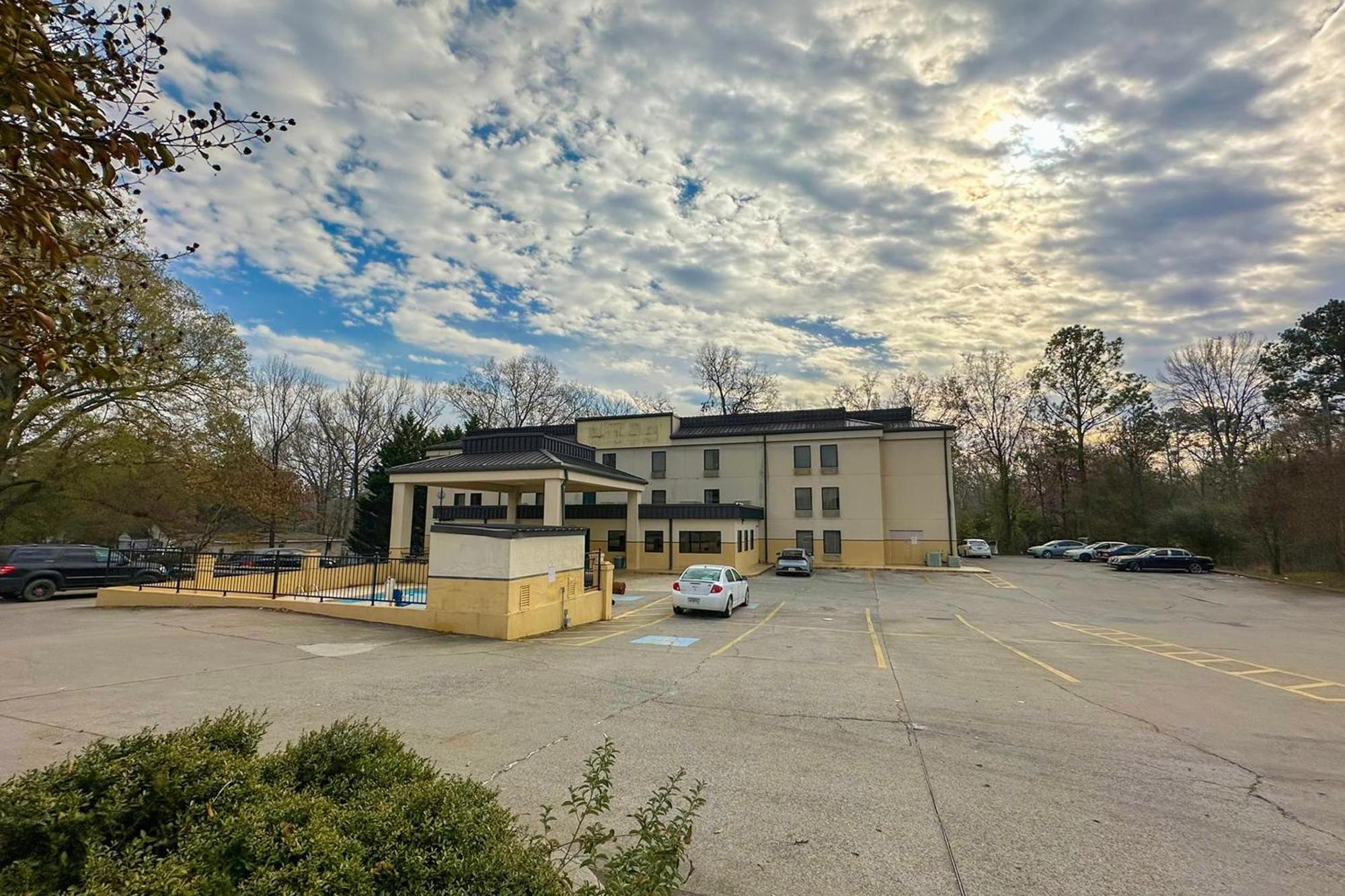 Oyo Hotel Rome West Ga Dış mekan fotoğraf